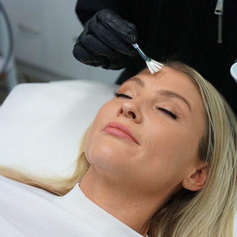Facial, Peels, & Others Clinical Treatments Skinlux Face and Body