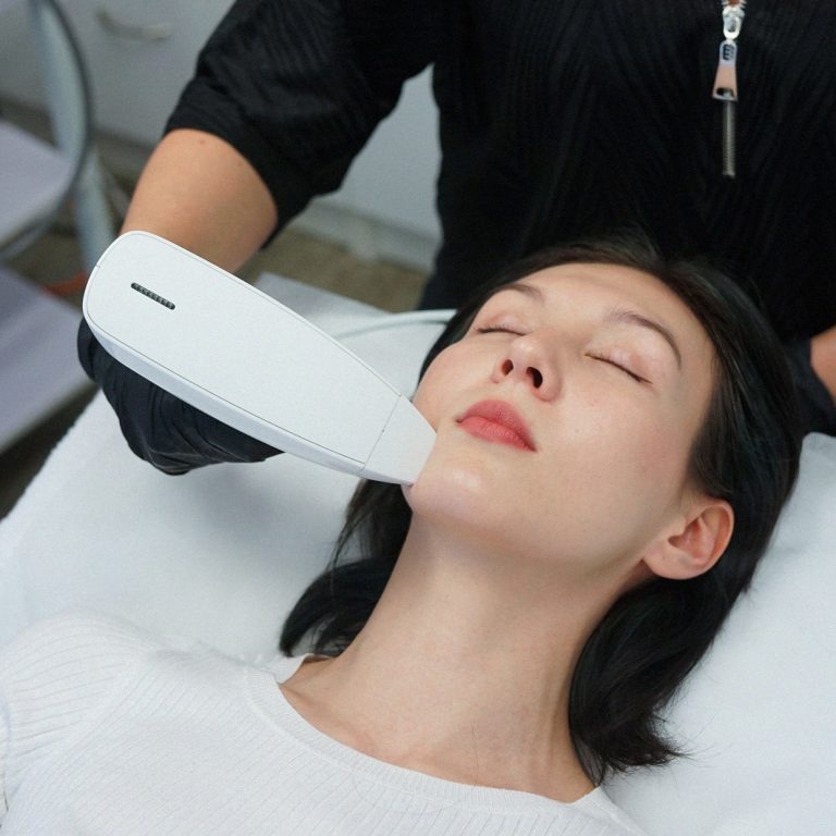 Nano-Fractional Radio Frequency Skinlux Face and Body